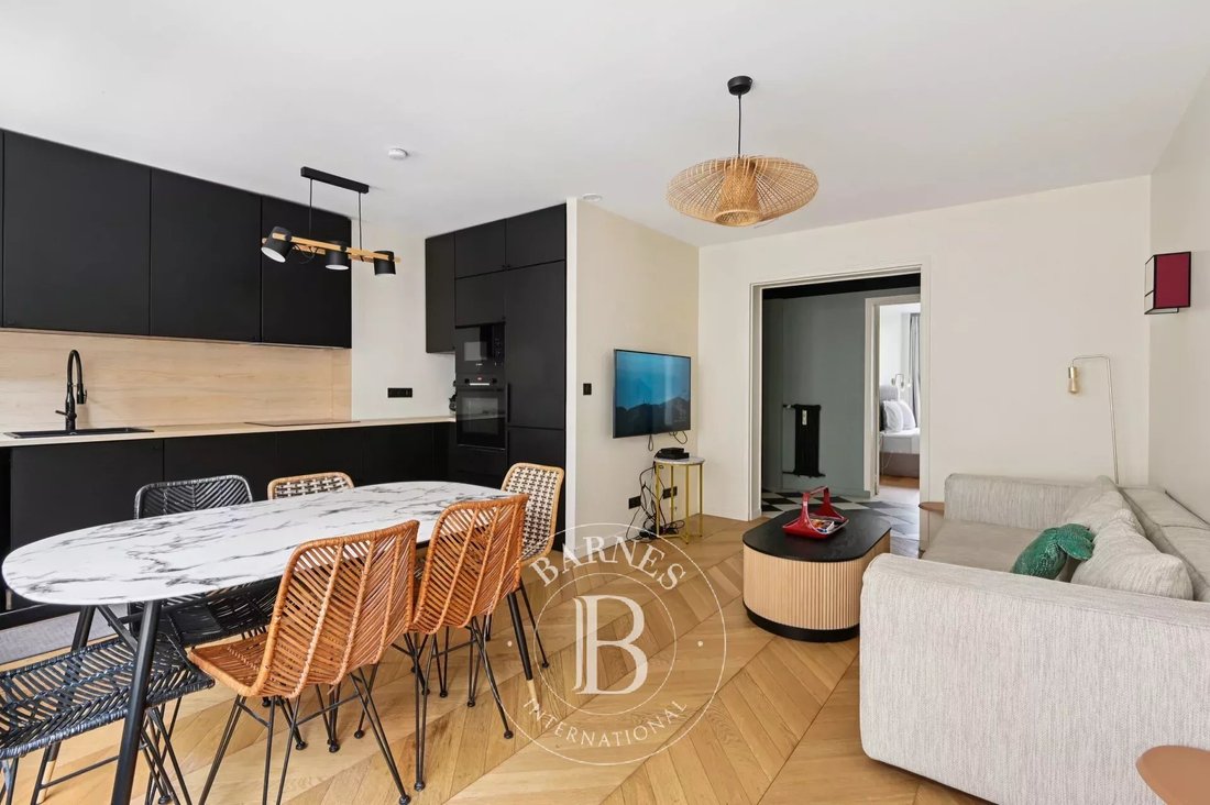 Apartment in Gros Caillou, Paris 7e Arrondissement, Paris 4 - 15894459