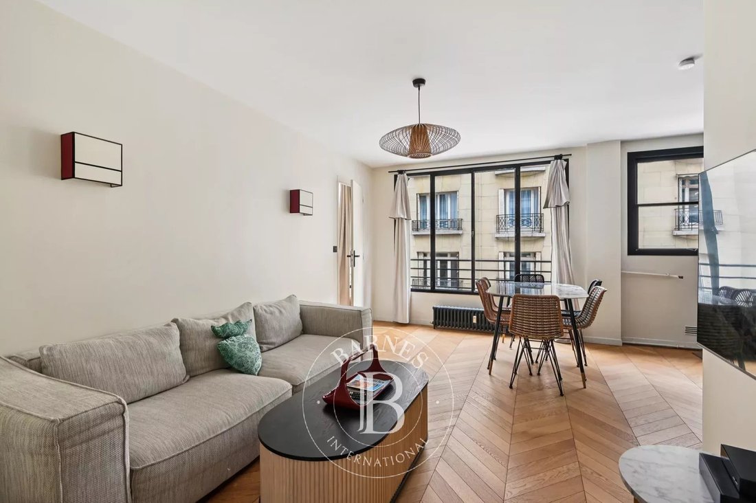Apartment in Gros Caillou, Paris 7e Arrondissement, Paris 1 - 15894459