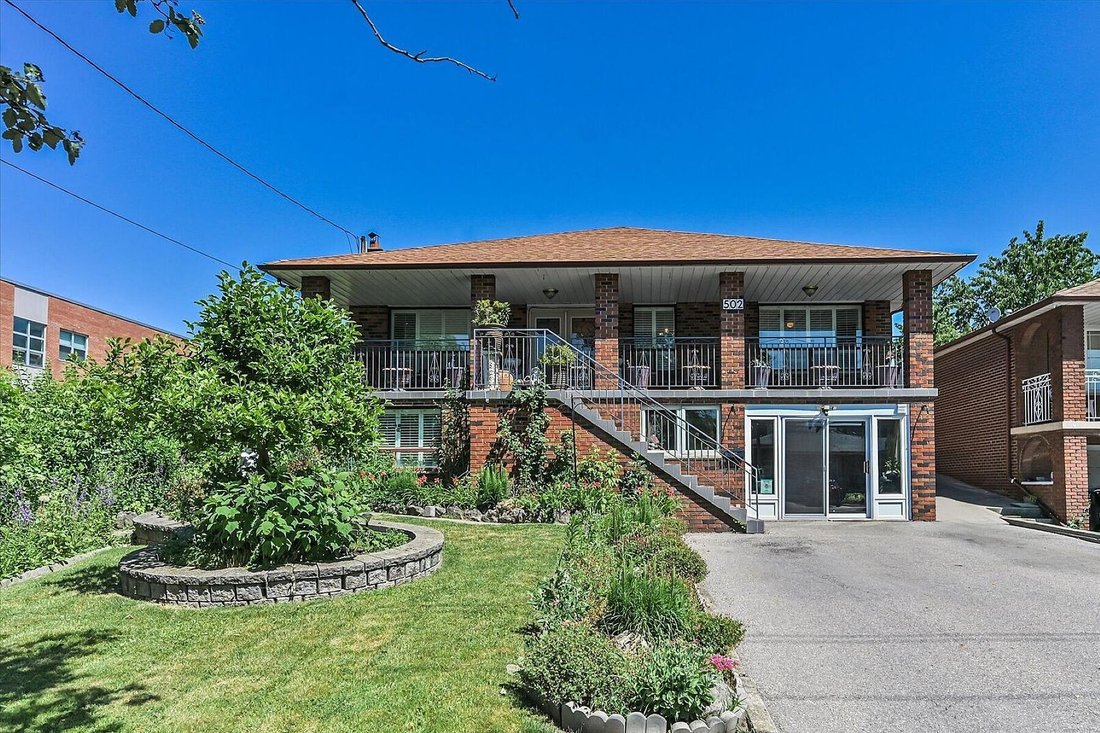 Haus in Toronto, Ontario, Kanada 1 - 15888821