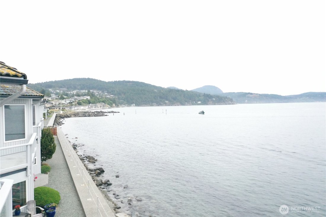 An Oasis Overlooking Burrows Bay - 1100xxs 