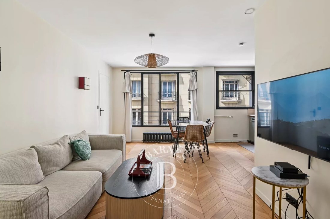 Apartment in Gros Caillou, Paris 7e Arrondissement, Paris 3 - 15894459