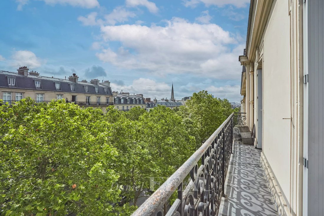 Apartment in Triangle d'Or, Paris 8e Arrondissement, Paris 2 - 15894548