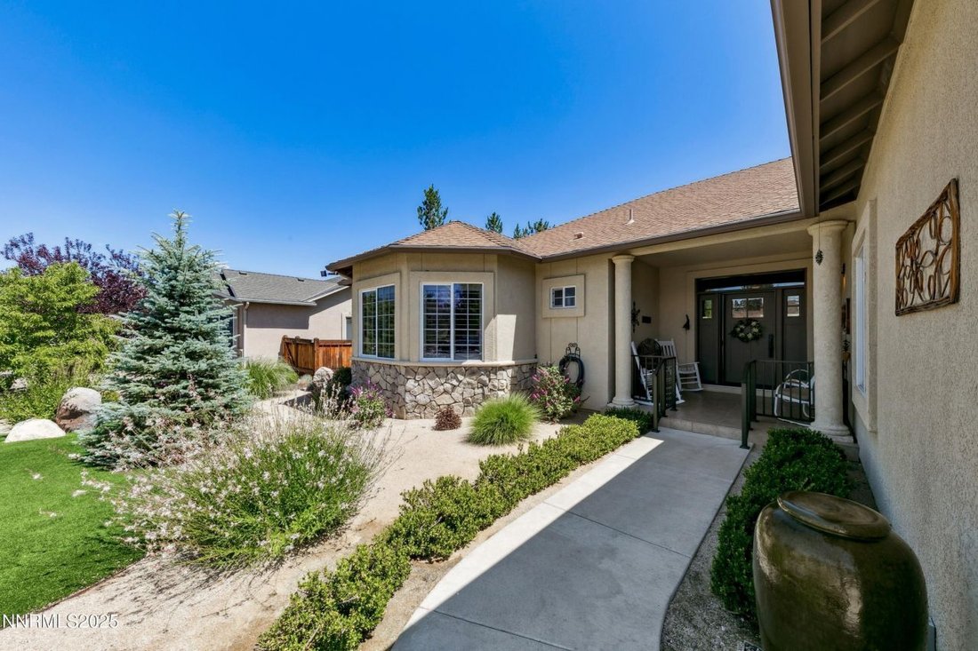 Immaculate Home With Backyard Oasis - 1100xxs 