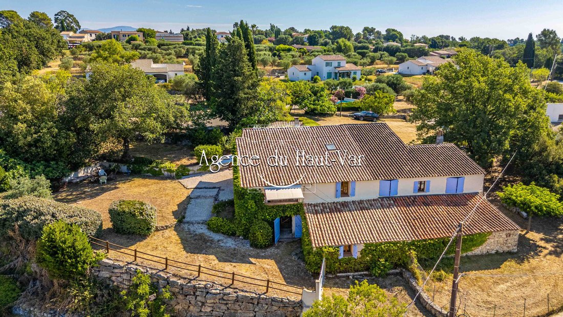 Villa in Bagnols-en-Forêt, Provence-Alpes-Côte d'Azur, France 4 - 15895867