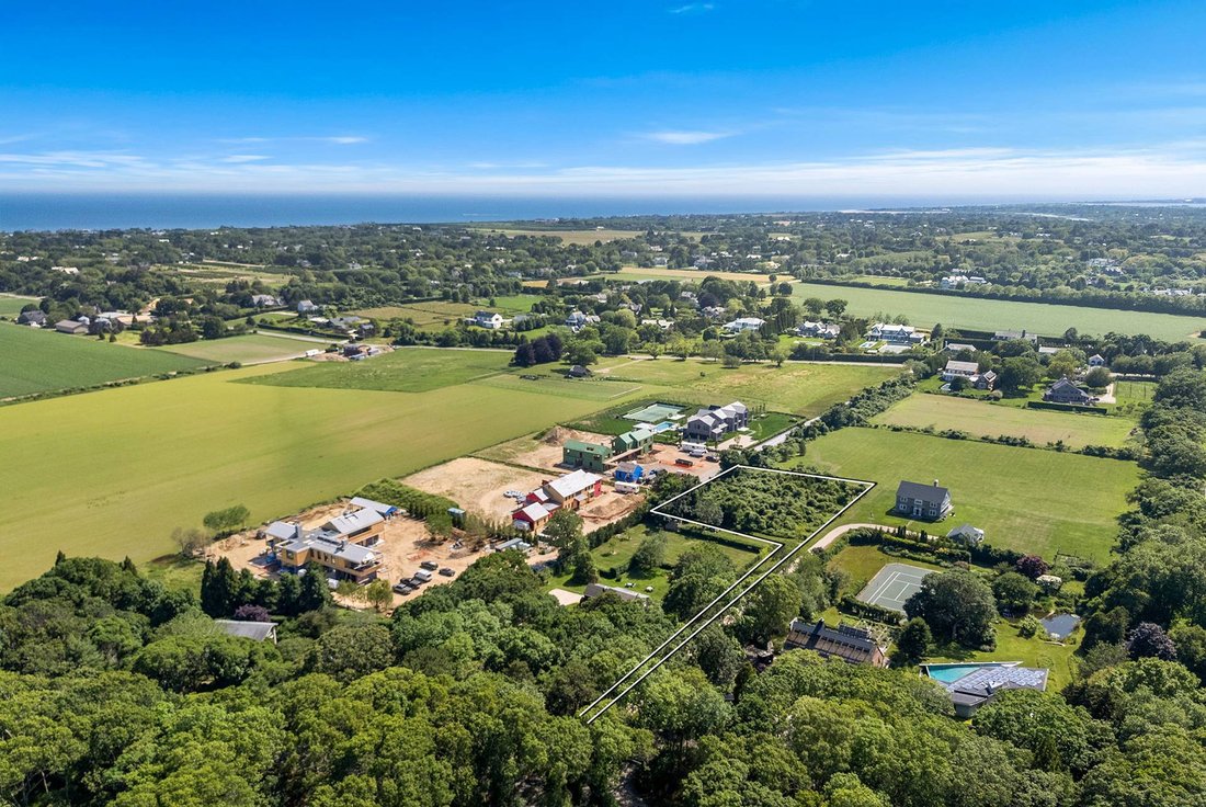 Over One Acre Abutting Agriculture - 1100xxs 