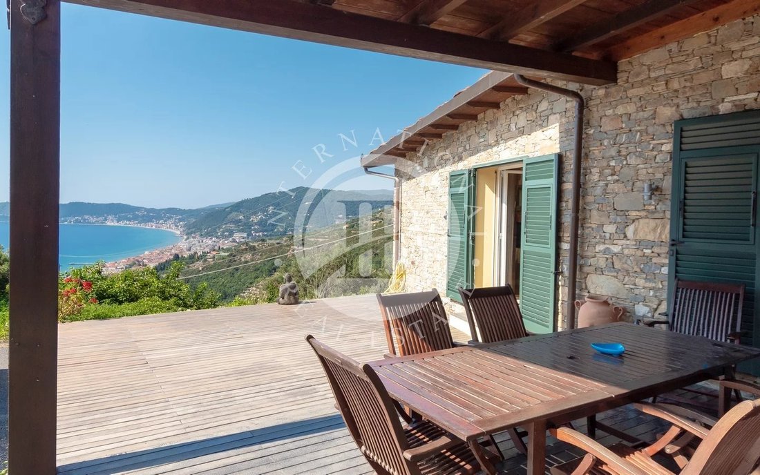 Villa in Central Hill, Alassio, Liguria 4 - 15894455