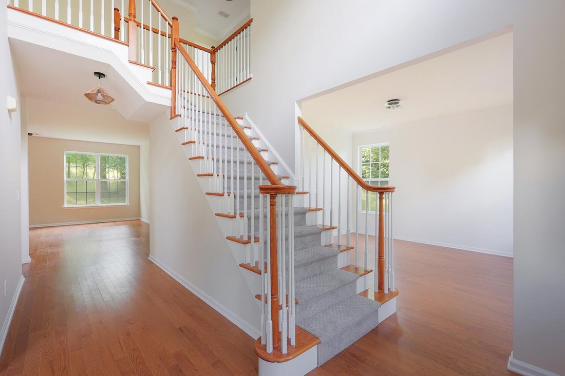 Newly Updated Custom In Green Brook - 1100xxs 