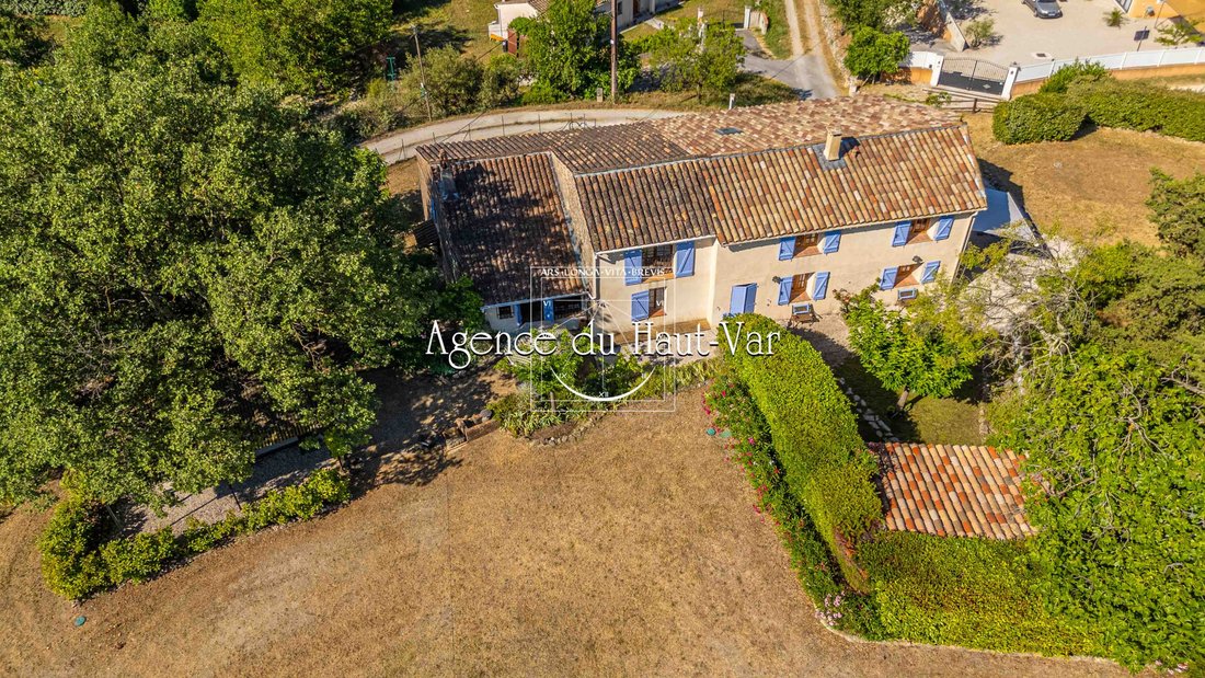 Villa in Bagnols-en-Forêt, Provence-Alpes-Côte d'Azur, France 3 - 15895867