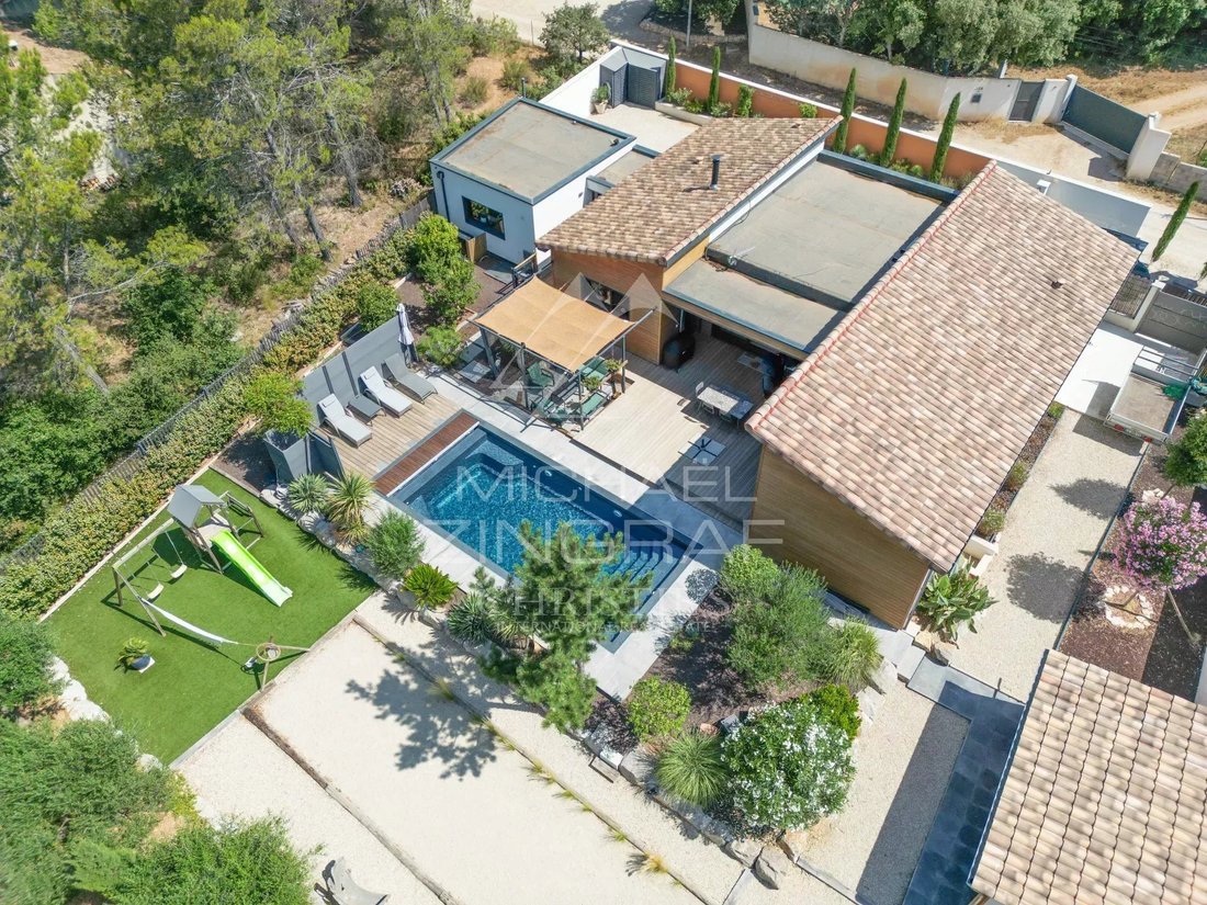 House in Puget, Provence-Alpes-Côte d'Azur, France 1 - 15894498