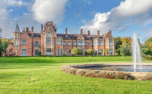 House in Kingwood, England, United Kingdom 1