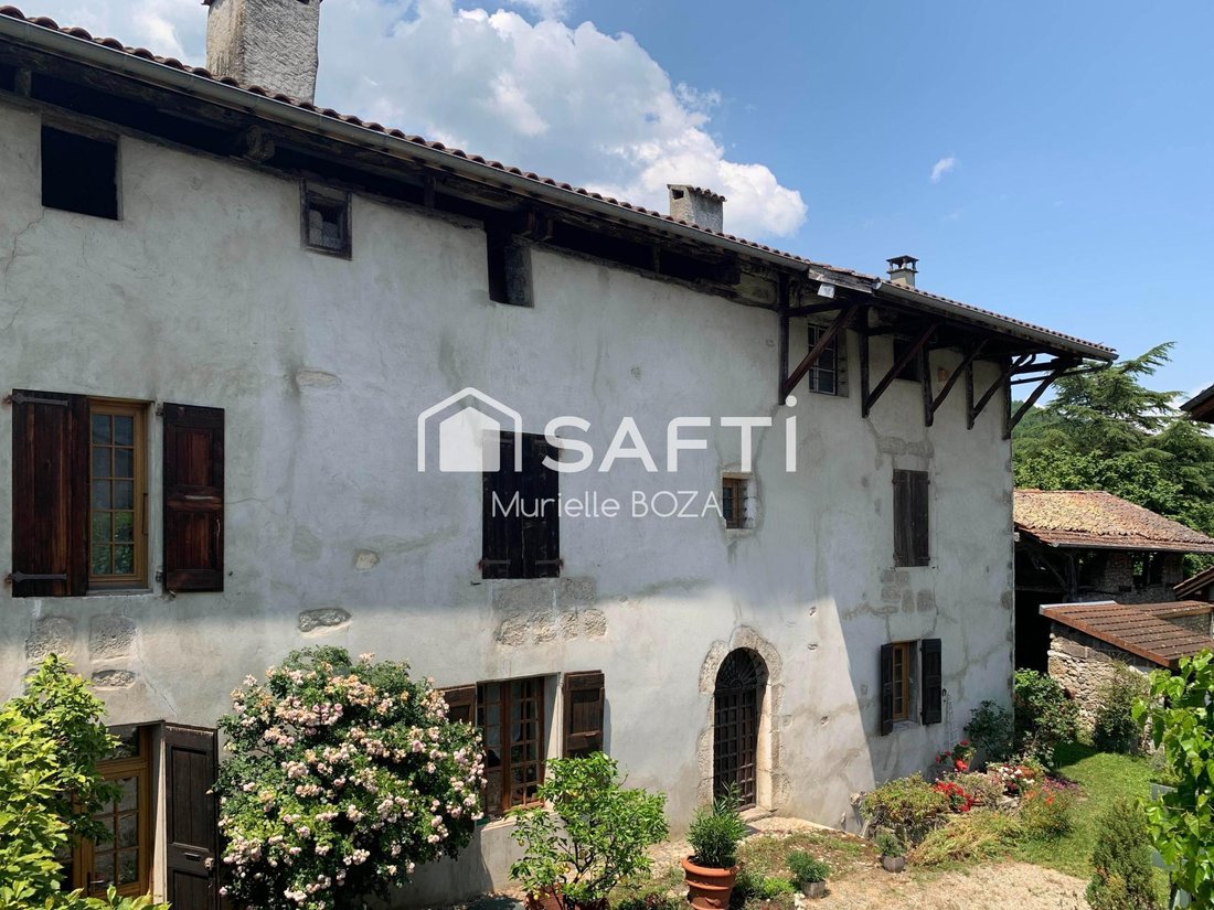 House in Sainte-Marie-d'Alloix, Auvergne-Rhône-Alpes, France 1 - 15895156