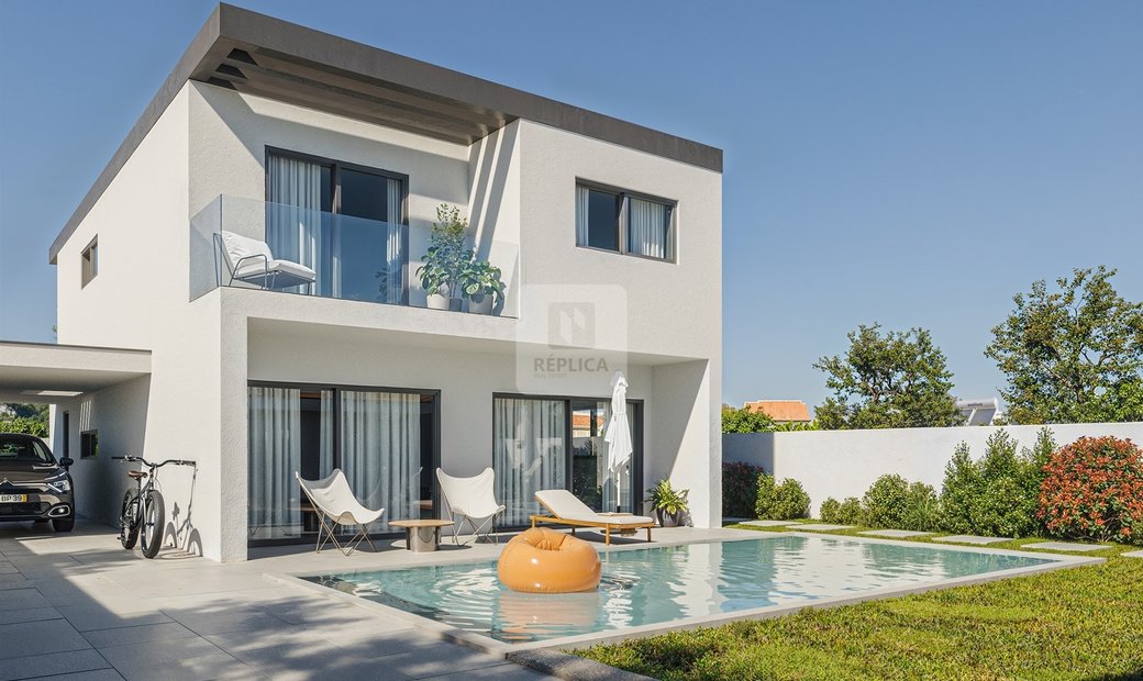 3 Bedroom Villa With Pool Madalena, Vila Nova De Gaia, In Canidelo ...