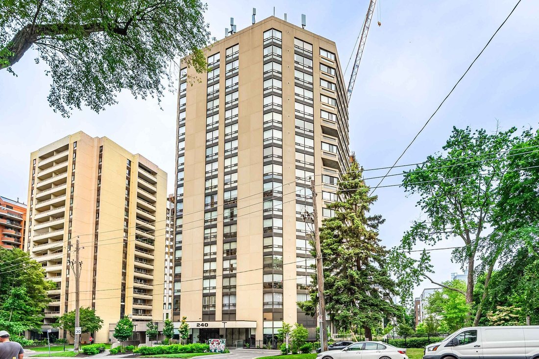 Condo in Toronto, Ontario, Canada 2 - 15896907