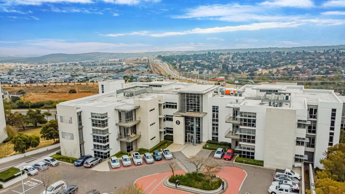 Waterfall Country Estate South, Gauteng, South Africa 1 - 15894501