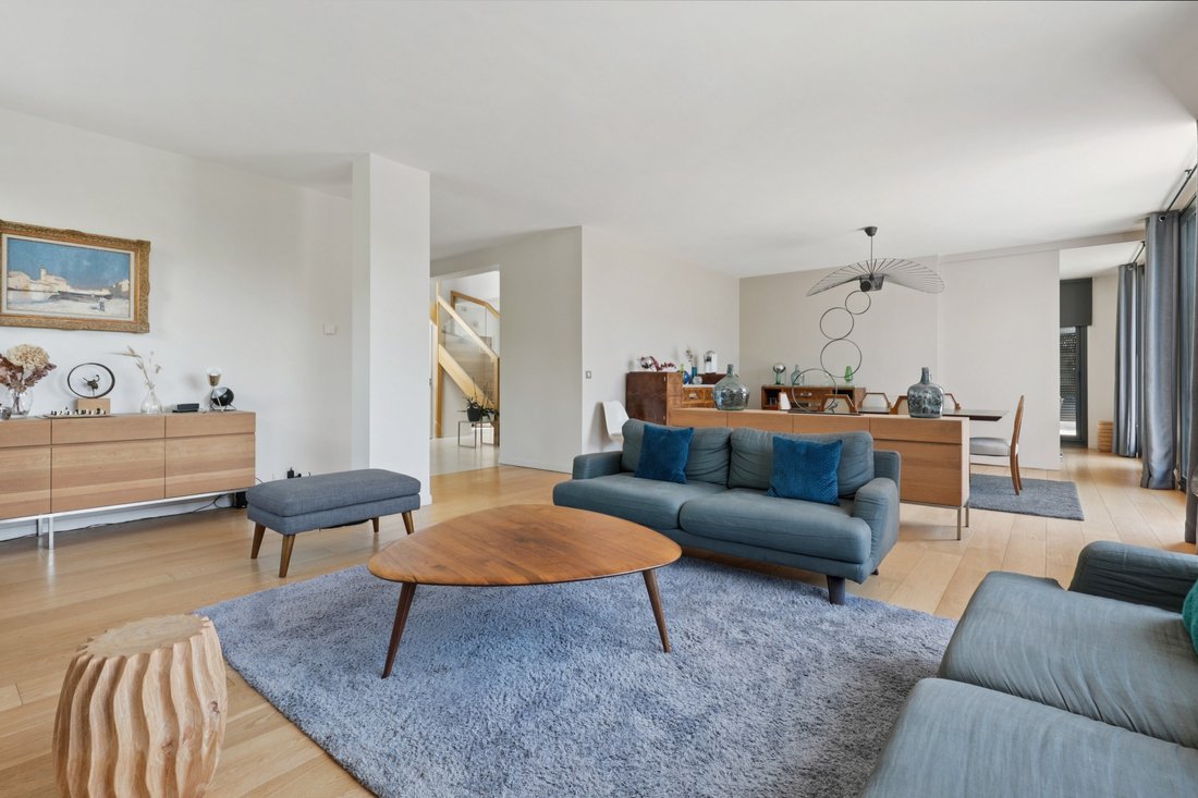 House in Saint-Cloud, Ile-de-France, France 2 - 15896597