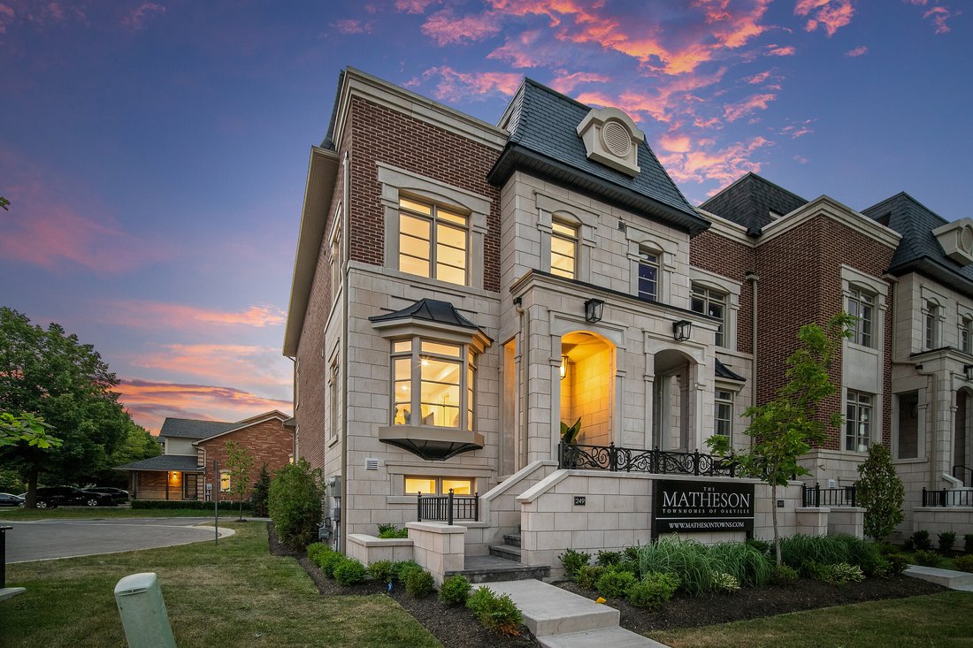 Residenza a Oakville, Ontario, Canada 3 - 15896968