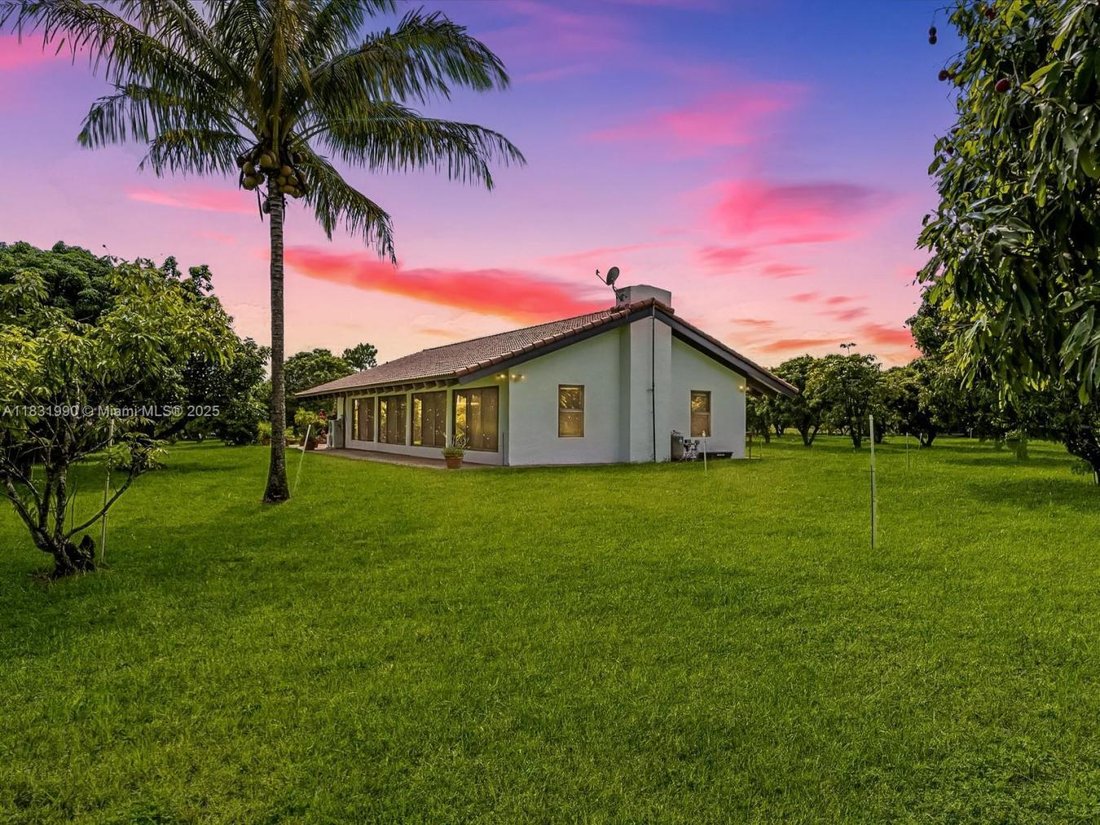 House in Miami, Florida, United States 4 - 15897284