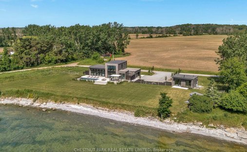 House in Prince Edward, Ontario, Canada 1