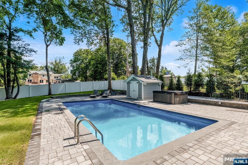 House in Saddle River, New Jersey, United States 4 - 15897398