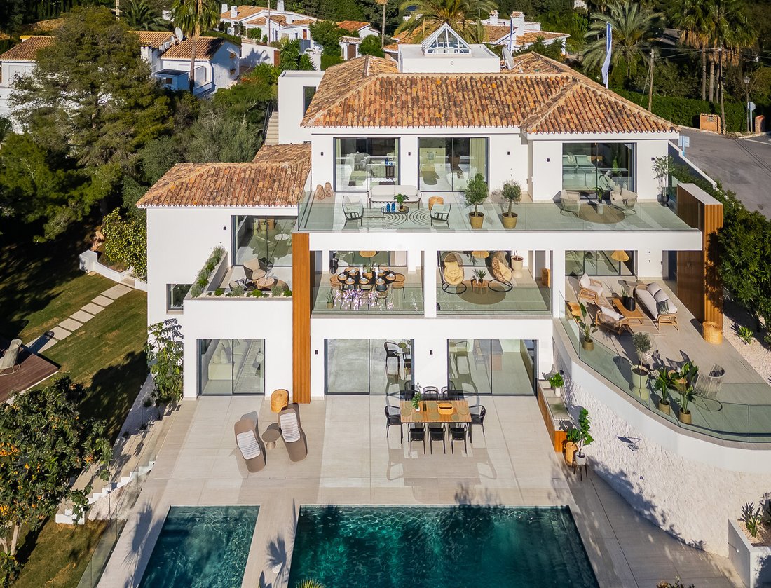 Villa in Marbella, Andalusia, Spain 1 - 15897134