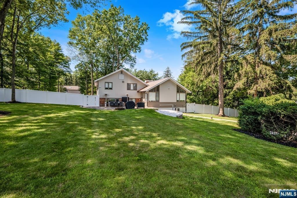 House in Saddle River, New Jersey, United States 2 - 15897398