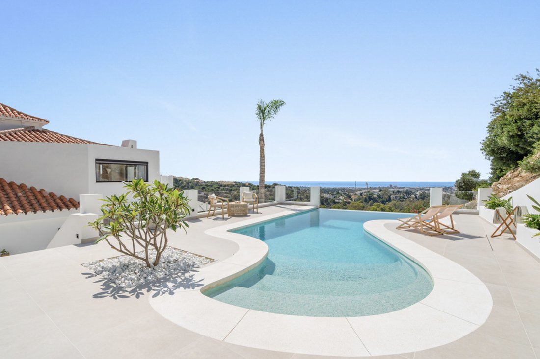 Villa in Nueva Andalucia, Marbella, Spain 2 - 15897397