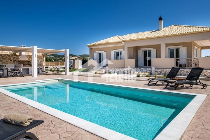 Villa in Agiou Kirukou, Arkadii, Greece 1 - 15871364