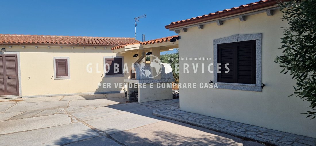 Villa in Center, Olbia, Italy 3 - 15898892