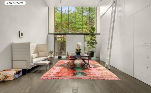 House in New York, New York, United States 1