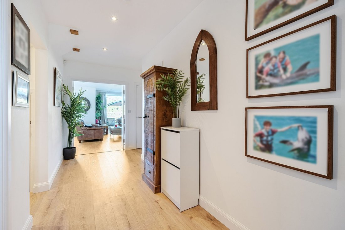 House in Limpsfield, England 5 - 15901093
