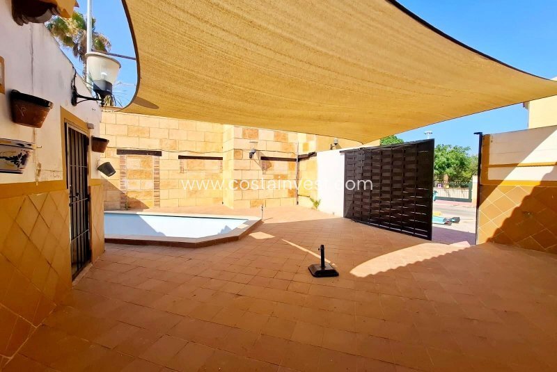 Finca in Torrevieja, Valencian Community, Spain 3 - 15899777