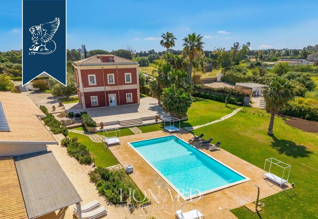 Villa in Fontane Bianche, Sicily, Italy 1 - 15901746