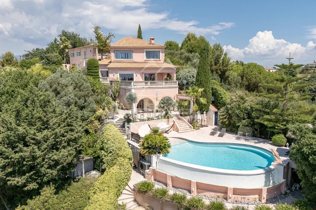 Villa in Val Fleuri-Montaleigne, Cagnes-sur-Mer, France 1 - 15899748