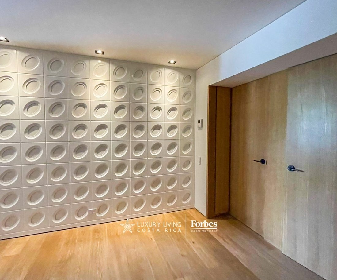 Apartment in Cinco Esquinas, San José Province, Costa Rica 2 - 15900651