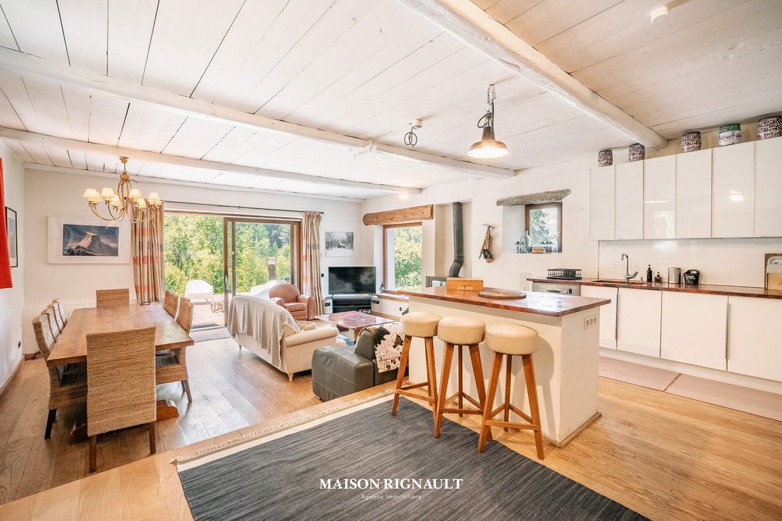 Chalet in Sainte-Foy-Tarentaise, Auvergne-Rhône-Alpes, France 3 - 15904097