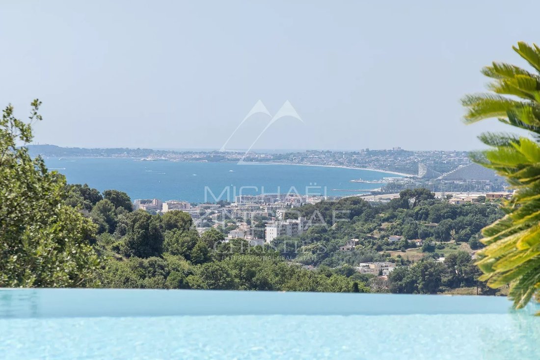 Villa in Val Fleuri-Montaleigne, Cagnes-sur-Mer, France 2 - 15899748