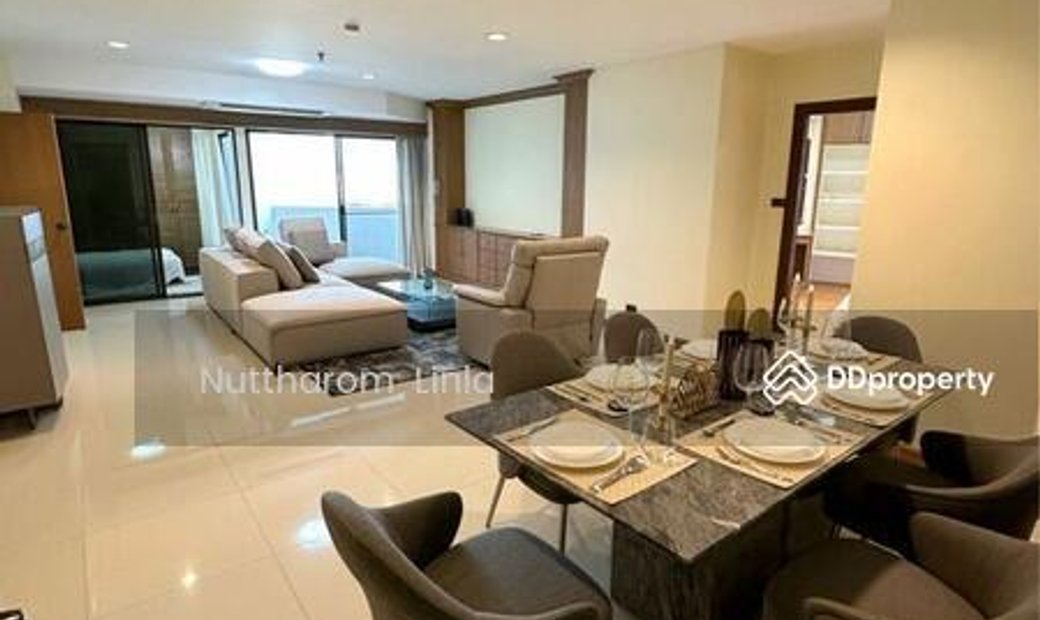 Fifty Fifth Tower, Bangkok In Bangkok, Krung Thep Maha Nakhon, Thailand ...