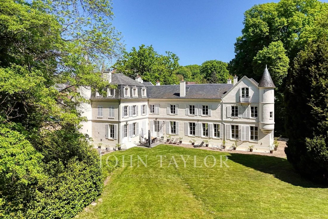 Estate in Chantilly, Hauts-de-France, France 4 - 15900870