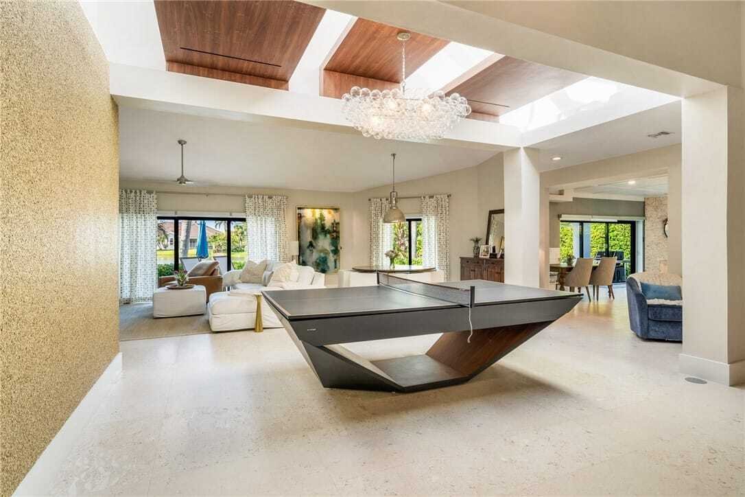 Serene Waterfront Living With Private - 1100xxs 