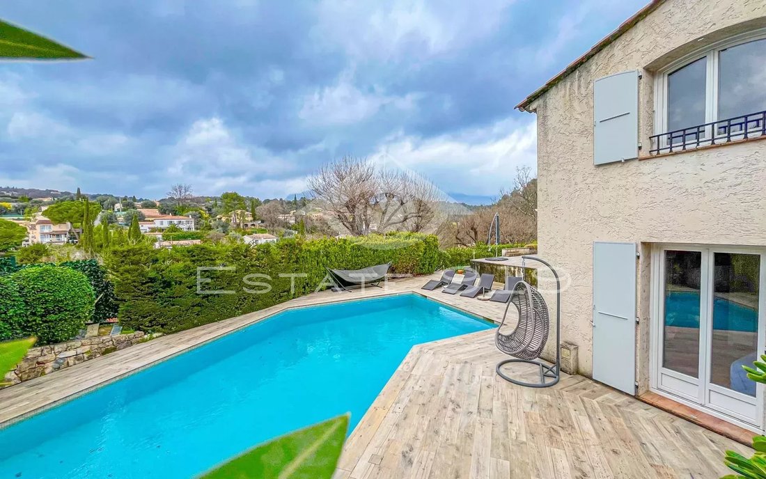 Villa in Le Rouret, Provence-Alpes-Côte d'Azur, France 4 - 15899655