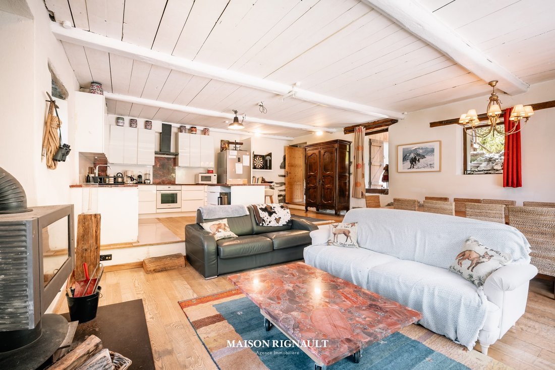 Chalet in Sainte-Foy-Tarentaise, Auvergne-Rhône-Alpes, France 4 - 15904097