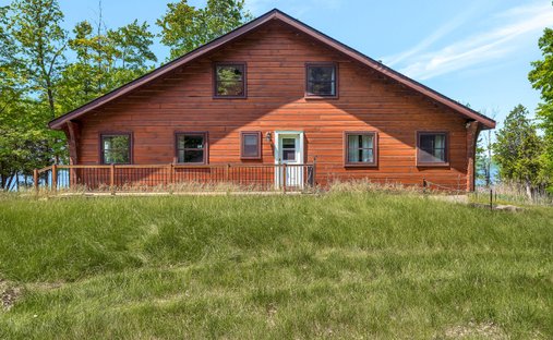 Private Island in Trent River, Ontario, Canada 1