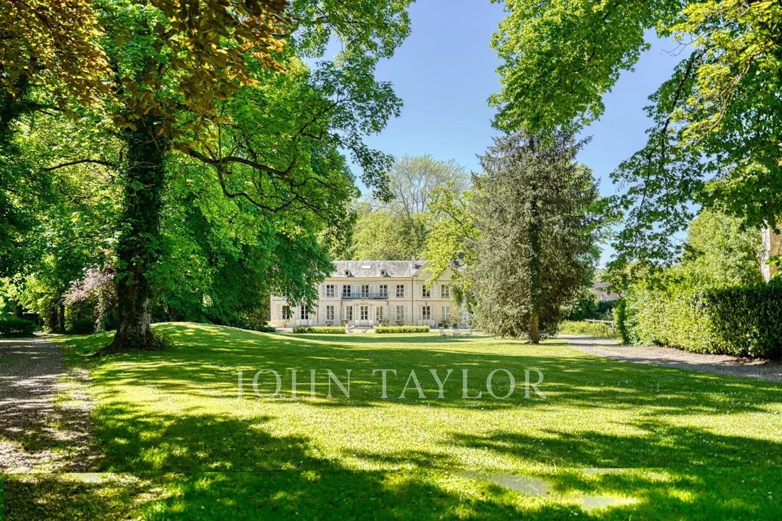 Estate in Chantilly, Hauts-de-France, France 5 - 15900870