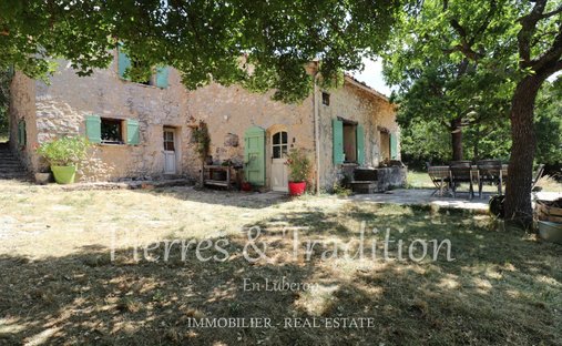 House in Villars, Provence-Alpes-Côte d'Azur, France 1