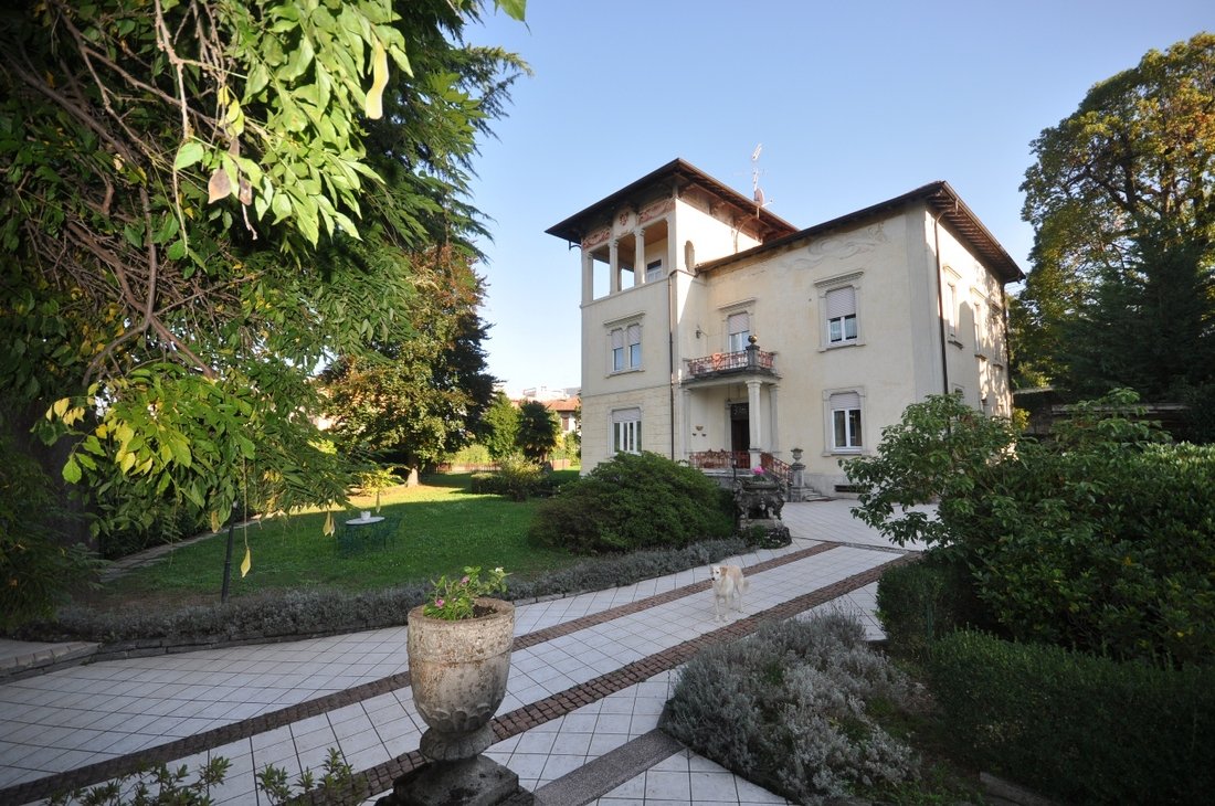Villa in Porto Valtravaglia, Lombardy, Italy 2 - 15899398