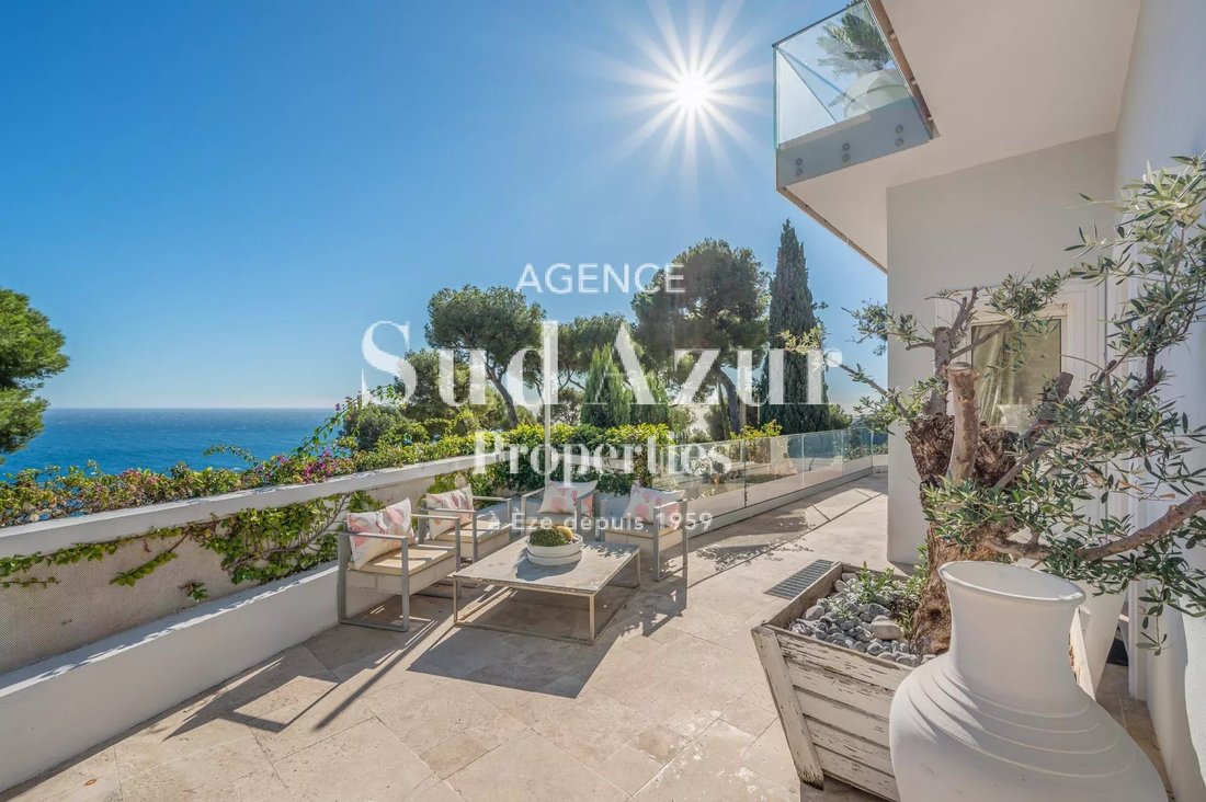 House in Èze, Provence-Alpes-Côte d'Azur, France 3 - 13447556
