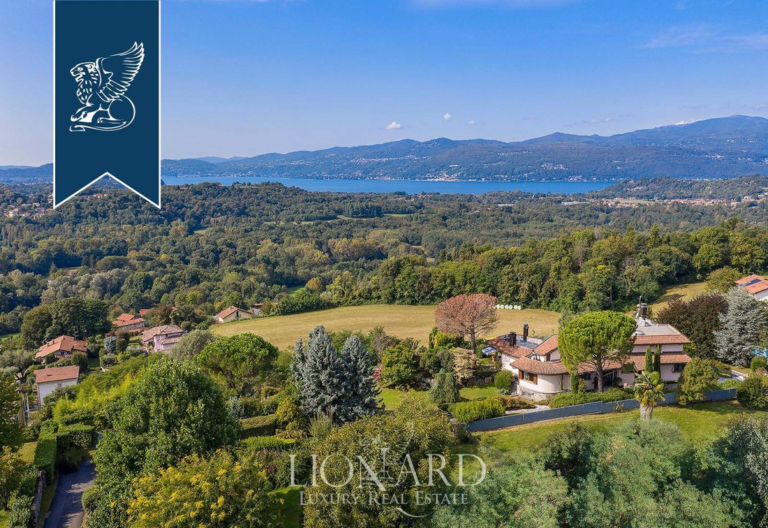 Villa in Besozzo, Lombardy, Italy 1 - 15901735