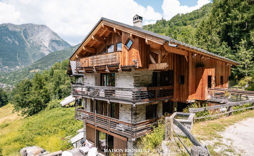 Chalet in Sainte-Foy-Tarentaise, Auvergne-Rhône-Alpes, France 1
