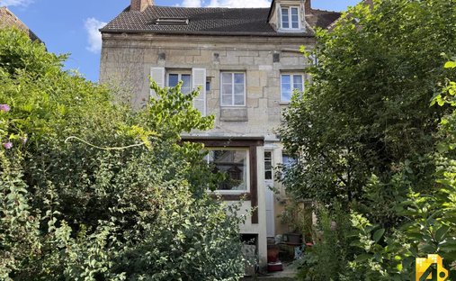 Residenza a Compiegne, Alta Francia, Francia 1