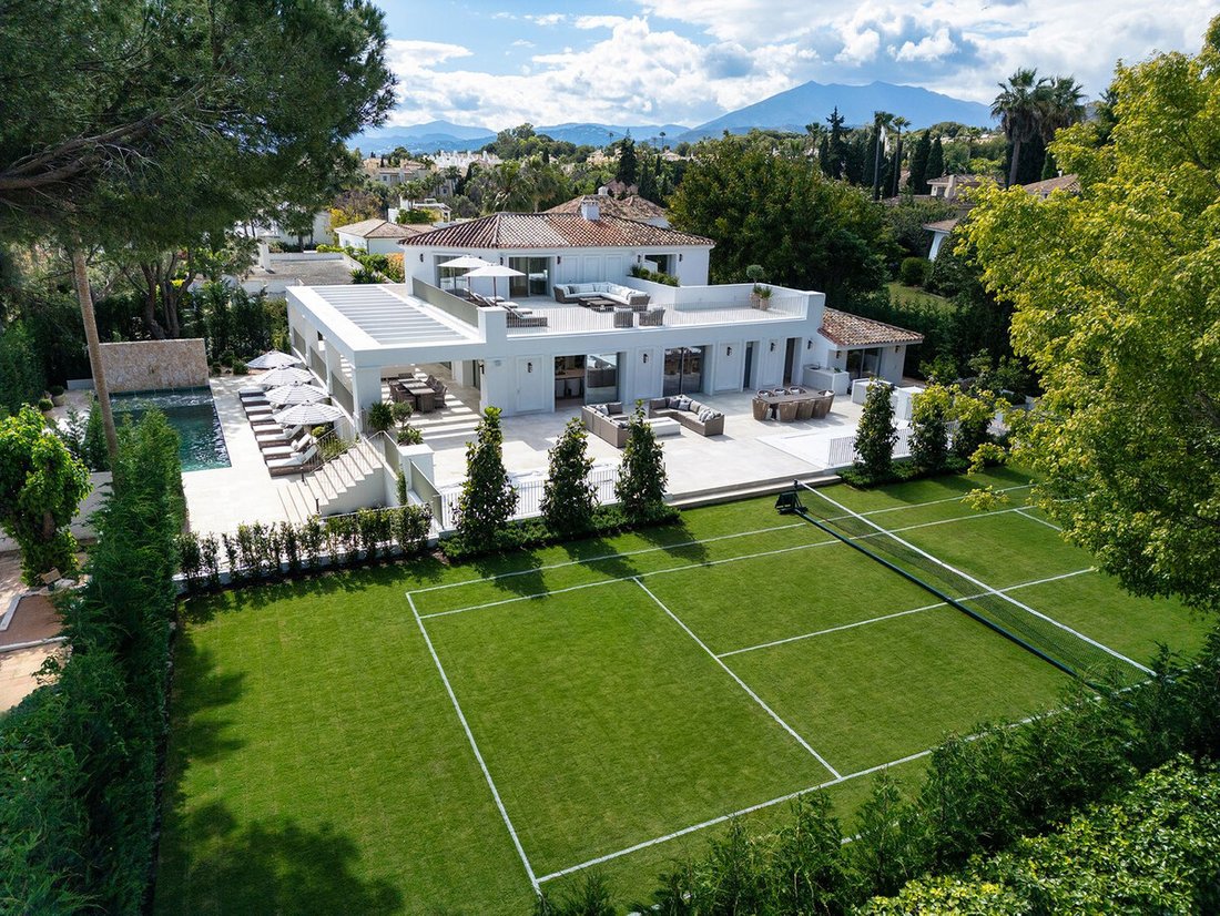 Villa in Puerto Banus, Marbella, Spain 2 - 15900103